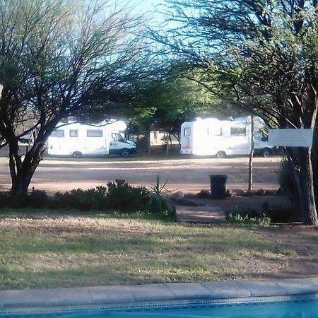 Ombo Rest Camp Hotell Okahandja Eksteriør bilde