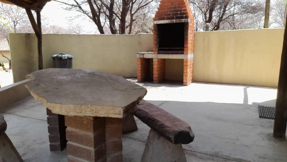 Ombo Rest Camp Hotell Okahandja Rom bilde